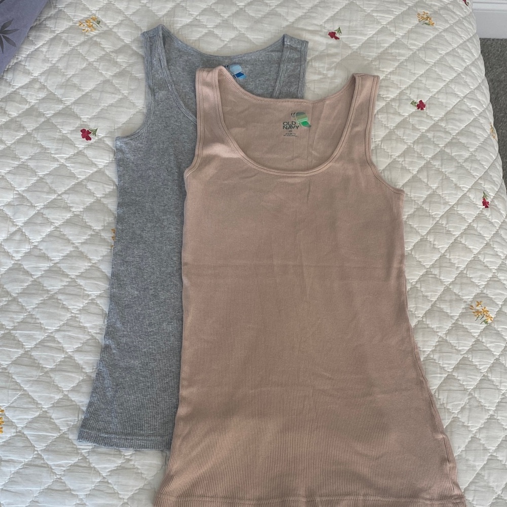Old Navy Women's Tank Tops - Gray and Beige